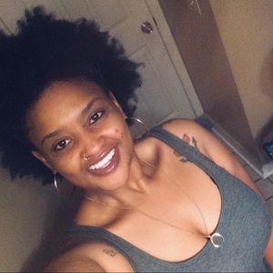 Meet your Posher, Tanisha